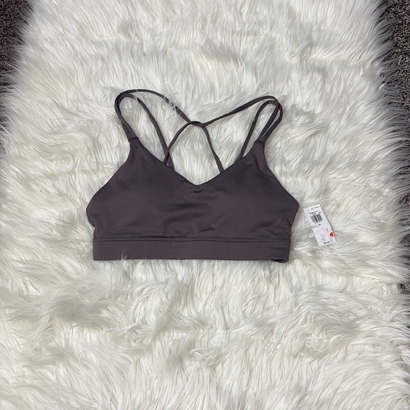 ✨✨NWT Old Navy Light Brown Sports Bra Light Support Removable Cups Size XS - Picture 2 of 15